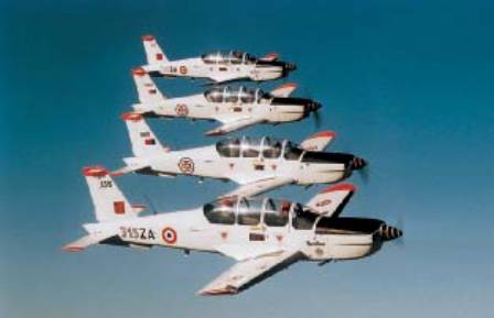 2 Epsilon portugais en vol en formation avec 2 Epsilon franais