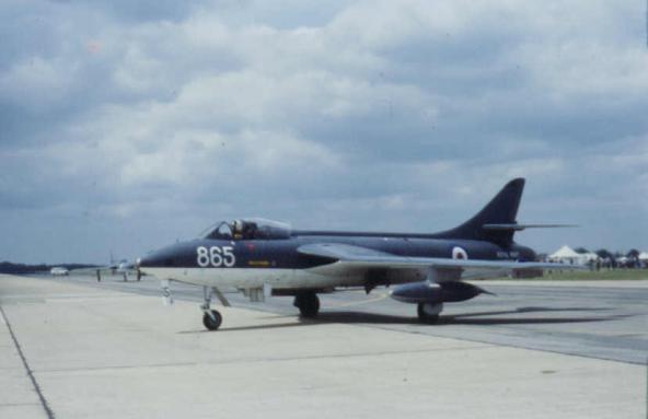 Le Hawker HUNTER GA.11  XF977-865