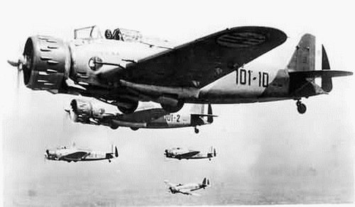Breda Ba.65 en service au sein de la Regia Aeronautica italienne. - Doc : FAP
