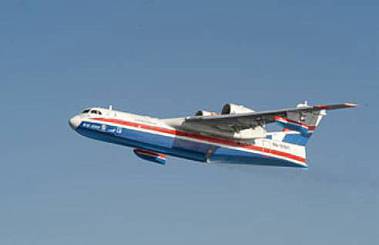 Le Be-200 vu durant la dmonstration de l'appareil  la Base arienne de la Scurit Civile  Marignane, photos : EADS / Watbled