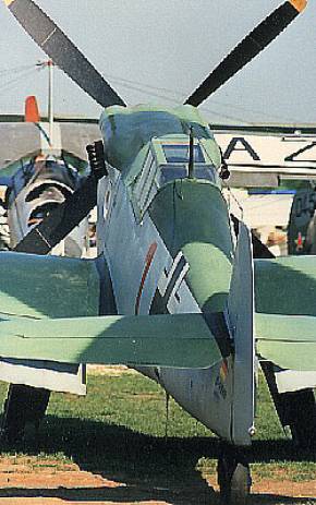 Un Hispano Aviacion HA-1112 Buchon sous couleurs d'un Messerschmitt 109