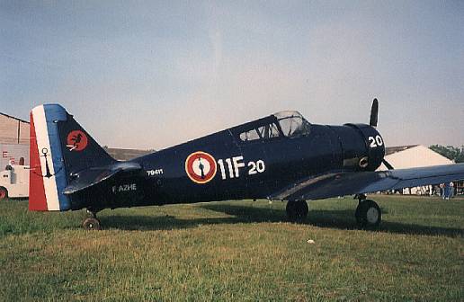 North American  NA 68/P-64 transform en Grumman F6F-5 Hellcat
